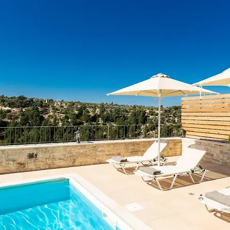Вилла Ilys Home, A Country-chic Retreat With Pool & Bbq, By Thinkvilla *