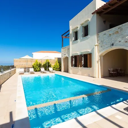 Ilys Home, A Country-chic Retreat With Pool & Bbq, By Thinkvilla