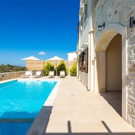 Ilys Home, A Country-chic Retreat With Pool & Bbq, By Thinkvilla * Margaritai
